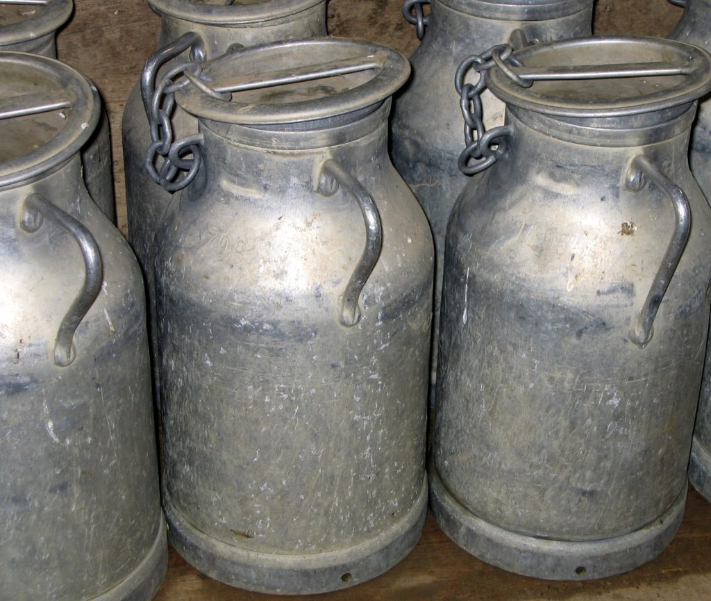 Bidons_à_lait MyMontreux Bidons_à_lait MyMontreux